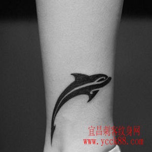 腿部图腾海豚纹身…