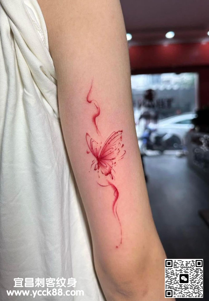 �ֱ�С���º����ơ�