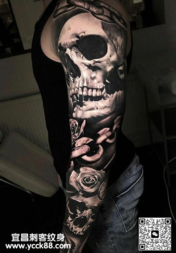 ˧���ֱۺڻ�дʵ��